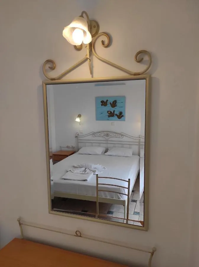 アパートホテル Chrouso Apartments パリウリ ギリシャ